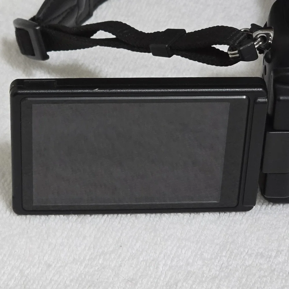 Panasonic Lumix DMC-GH1 Mirrorless Camera Bundle Nikon 35mm f/2.8‎ Lens